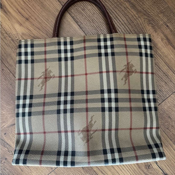 Burberry Bag 100% authentic Leather - Picture 2 of 5